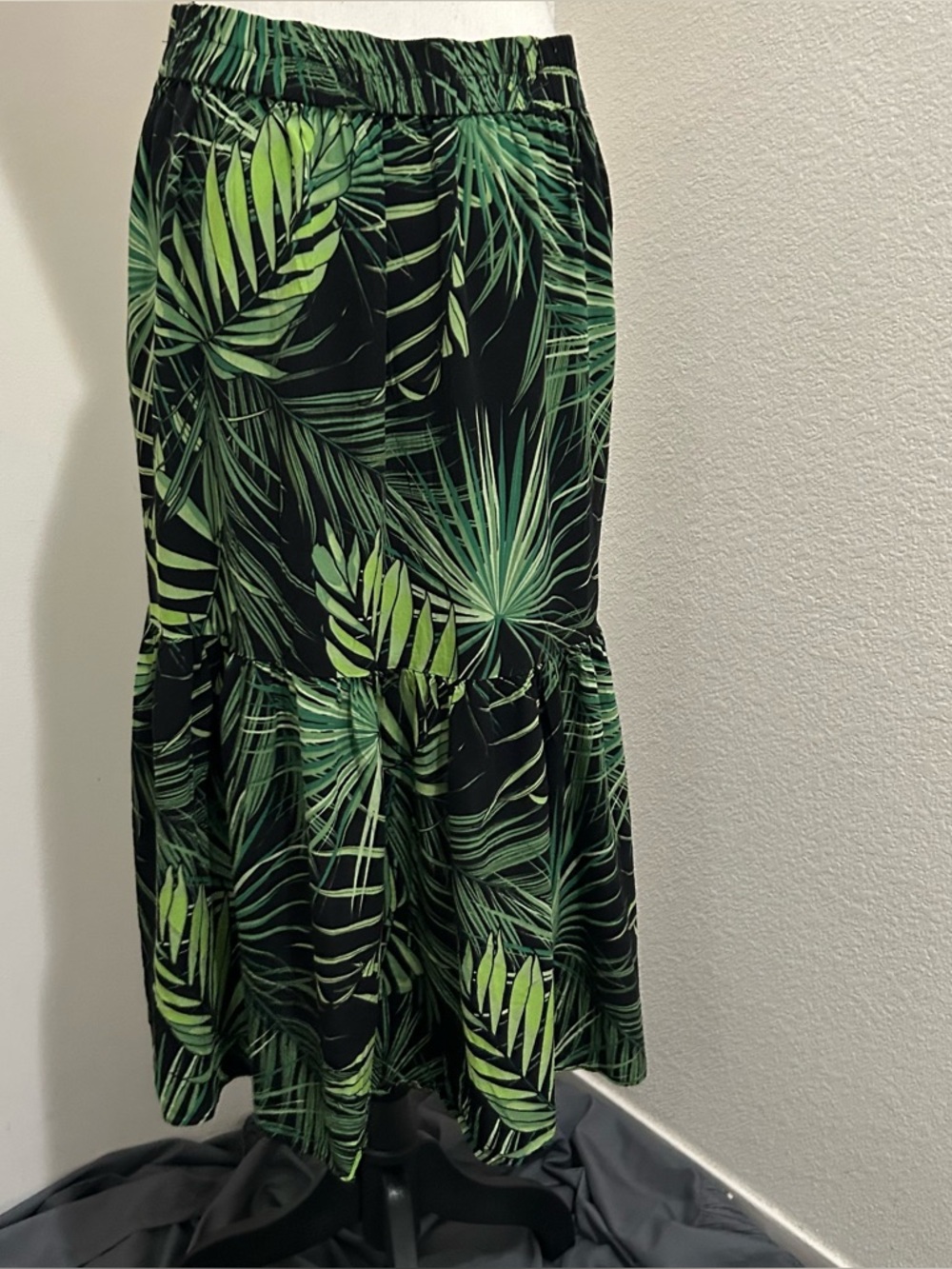 Milk & Honey Tropical Palm Print Ruffle Faux Wrap High-Low Maxi Skirt Size L - Picture 6 of 7